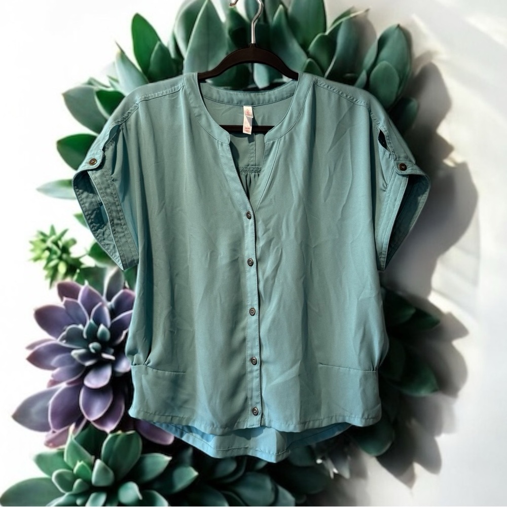 Xhilaration Light Teal Green Top - Picture 3 of 10
